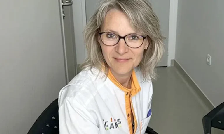 Mme Sandrine Kandel